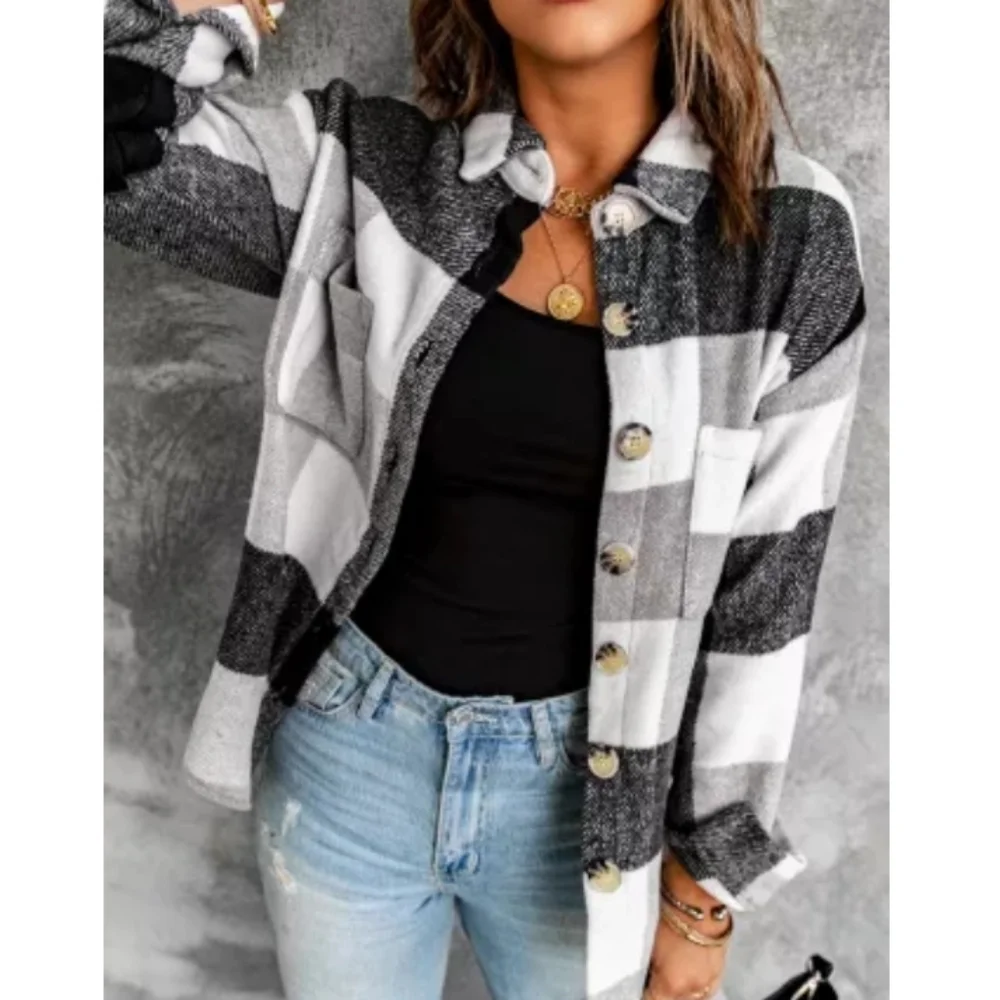 New boutique plaid shacket - Picture 1 of 8